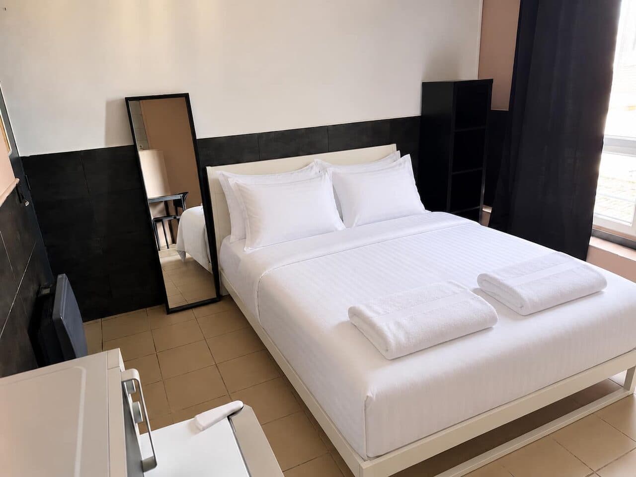 Chambre double avec salle d'eau, Saint-Denis, photo 2
