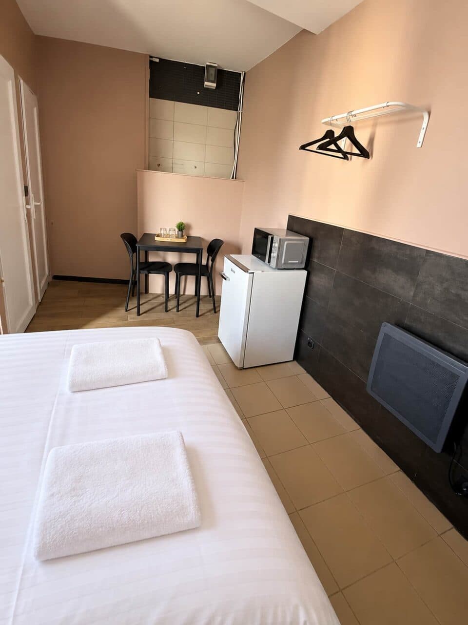 Chambre double avec salle d'eau, Saint-Denis, photo 3